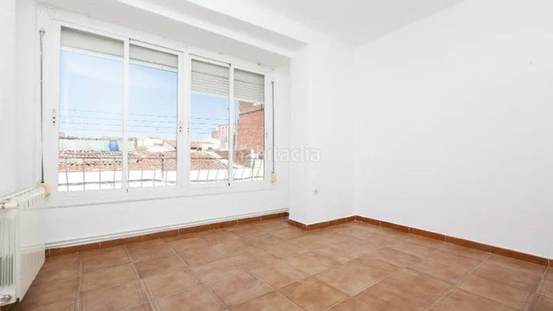 Foto c4cceb5a-139d-492b-80cc-6d0a929c1a65. Casa adossada a Creu de Barberà Sabadell
