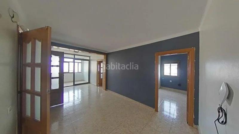 Foto bfea86f6-0fe8-40f3-8d14-b93f15a0859f. Piso en Sant Roc Badalona