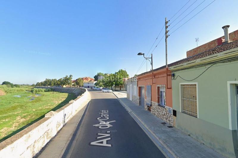 Foto 0bc66a5f-bf34-4a2a-86f9-3915df9e3359. Casa adossada a Algemesí