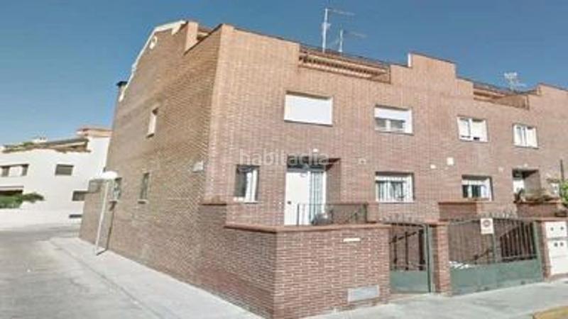 Foto cfd3bfc4-f010-4ee7-8e21-daad39526a21. Maison jumelée dans Hospital-Nuevo Centro Talavera de la Reina