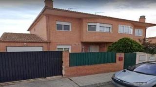 Semi detached house in Galápagos