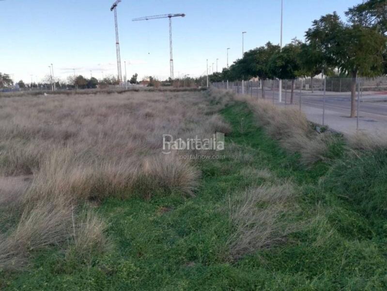 Foto 2dc105dd-77ef-4612-9e0d-976a384fb43e. Terreny residencial a Zona Estación Sagunt