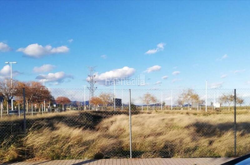 Foto 4bc9c8e0-60e9-48ce-94ea-4605171b1c23. Terreny residencial a Zona Estación Sagunt