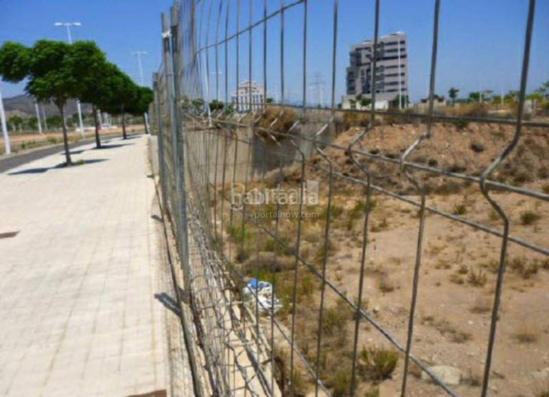 Foto c562eeea-ed08-4c3a-8dd2-94fdf0fd898f. Terreny residencial a Zona Estación Sagunt