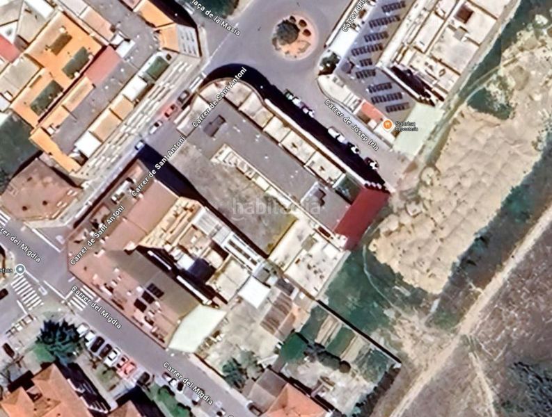 Foto bed76b1d-be5e-49ac-aca8-bd2107f39e32. Edificio in Mollerussa