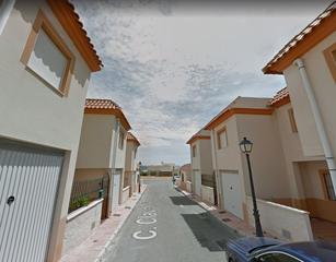 Casa adossada a Zurgena