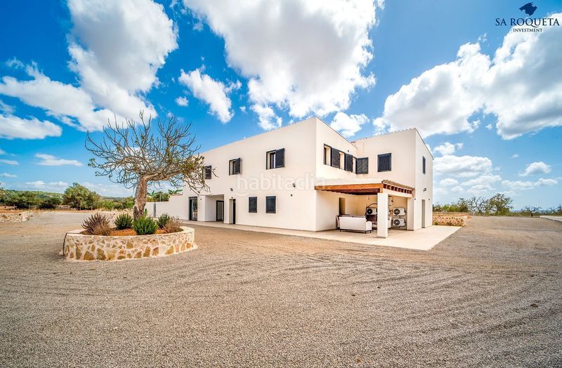 Foto 3731e7c3-d03f-4b67-a4bf-93fe79c0c014. Casa amb aparcament a Campos poble Campos