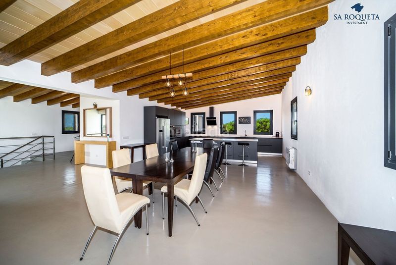 Foto 5e453e68-0c53-40b8-90c6-2aad17f6a689. Casa amb aparcament a Campos poble Campos