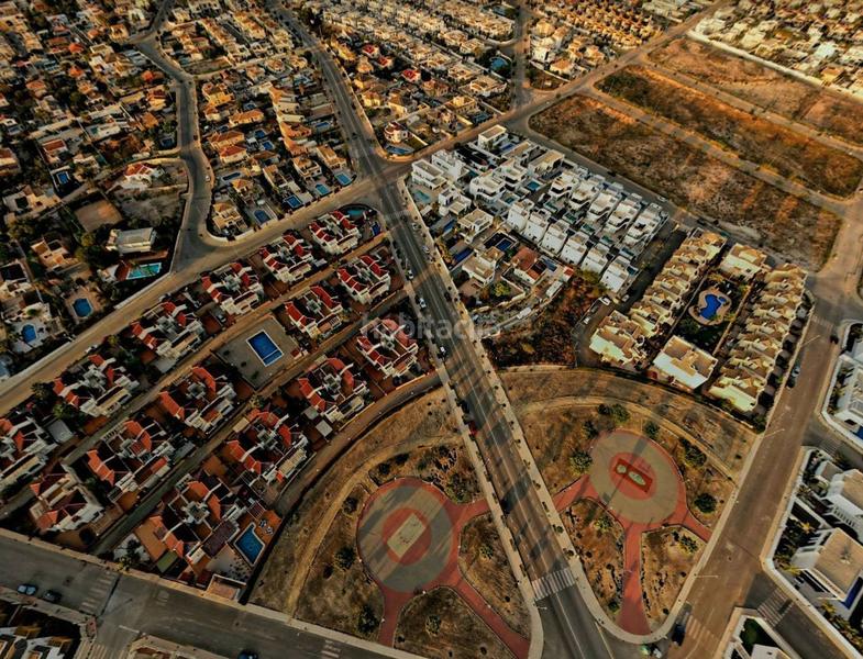 Foto d4779c2e-8152-41f2-bfed-d8ad44478973. Chalet in San Fulgencio