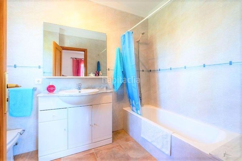 Foto ec35d5fa-0345-48ef-95c8-af0df50c32d7. Casa amb aparcament a Muro