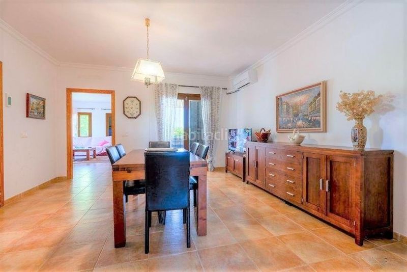 Foto fa76c98c-356a-49b5-b49c-f5a6d5beb0a3. Casa amb aparcament a Muro