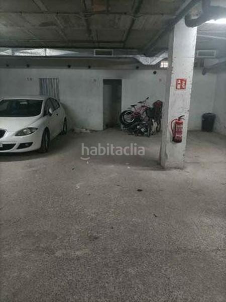 Foto aadbd615-d20d-402e-a502-63f107681956. Parking voiture dans ciutat d´Alcúdia Alcúdia