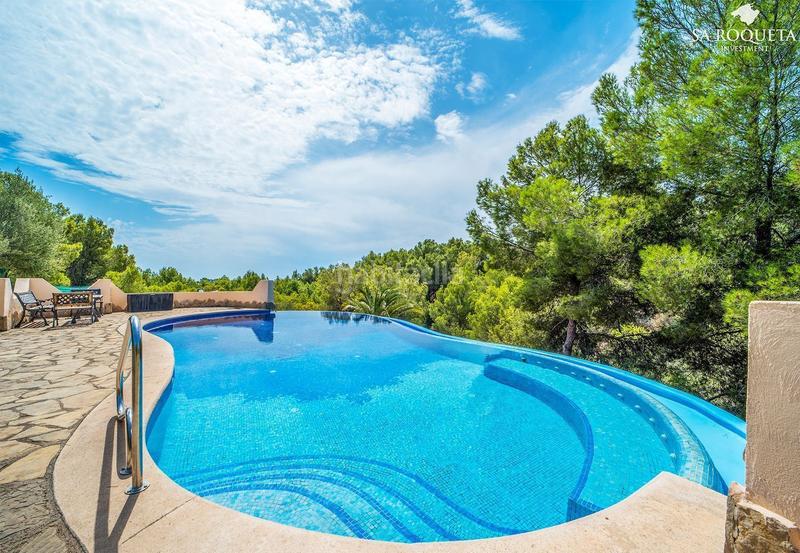 Foto 5857921b-2fec-44d8-a053-f47619d0b511. Chalet mit parking in Costa d´en Blanes Calvià