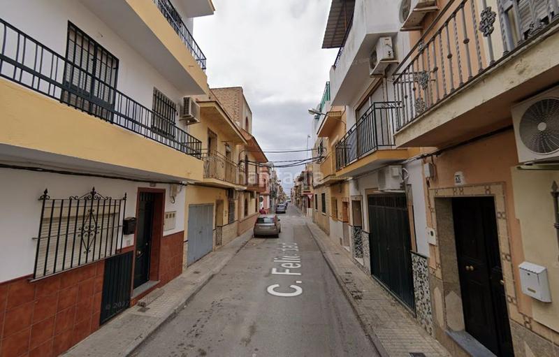 Foto 4423dba4-de3e-4fd6-b47f-8eaa627f064e. Casa adossada a Palmete Sevilla