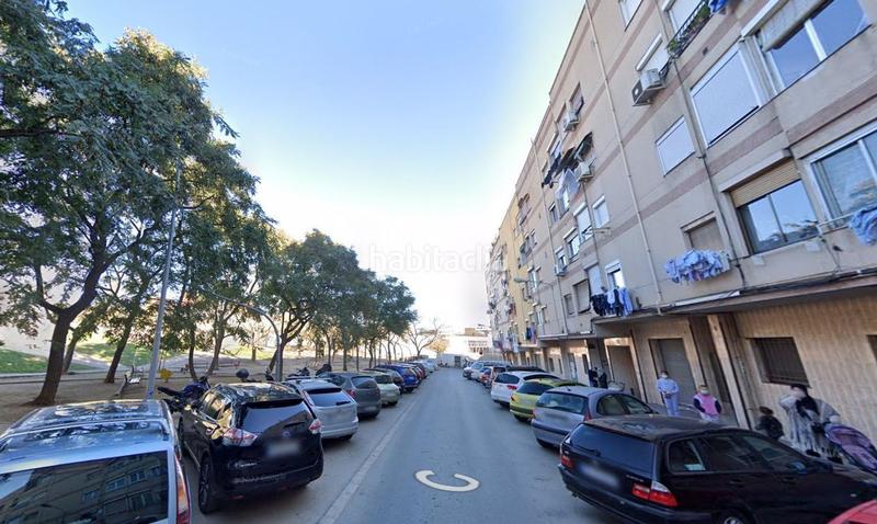 Foto acb5c6da-6f2d-40a9-92be-e2ffc89b8515. Piso en Llefià Badalona