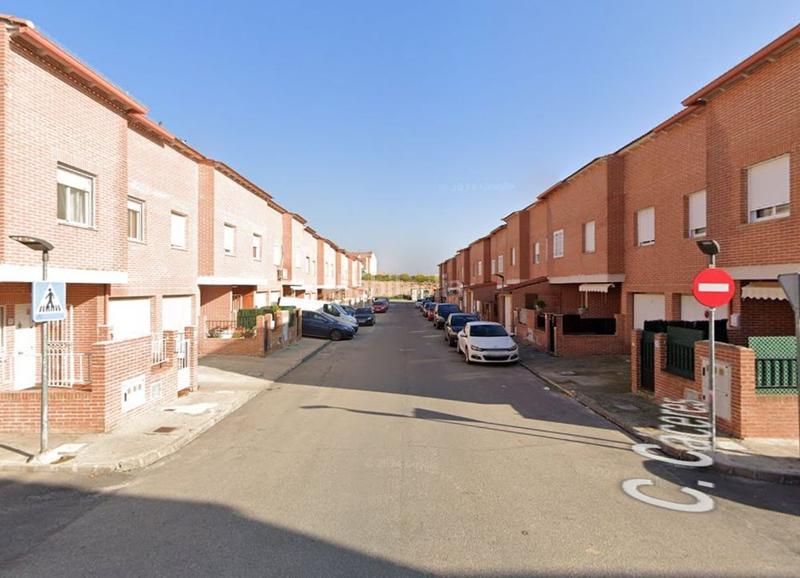 Foto 71aee9fa-97a8-47e1-934c-8037c78abe96. Casa adossada a Chozas de Canales