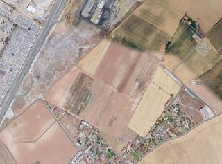 Terrain résidentiel à Extrarradio