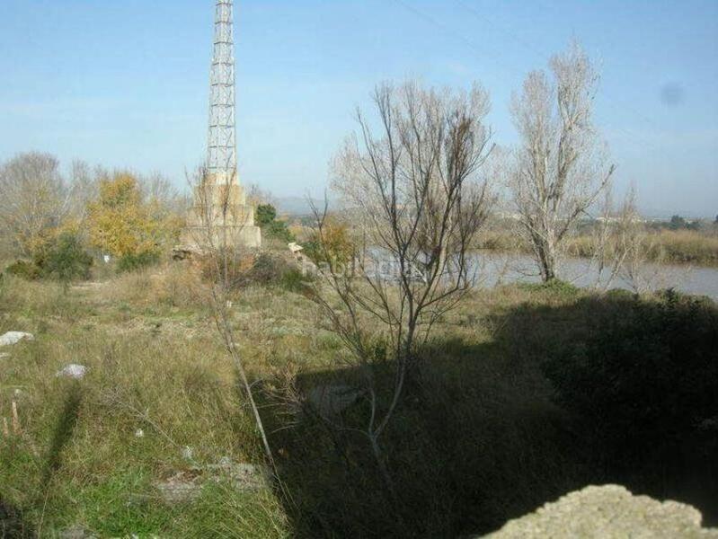 Foto c398907c-eed4-4446-a5b9-7f7b14e4ca8a. Terreno residencial en Zona Hospital Amposta