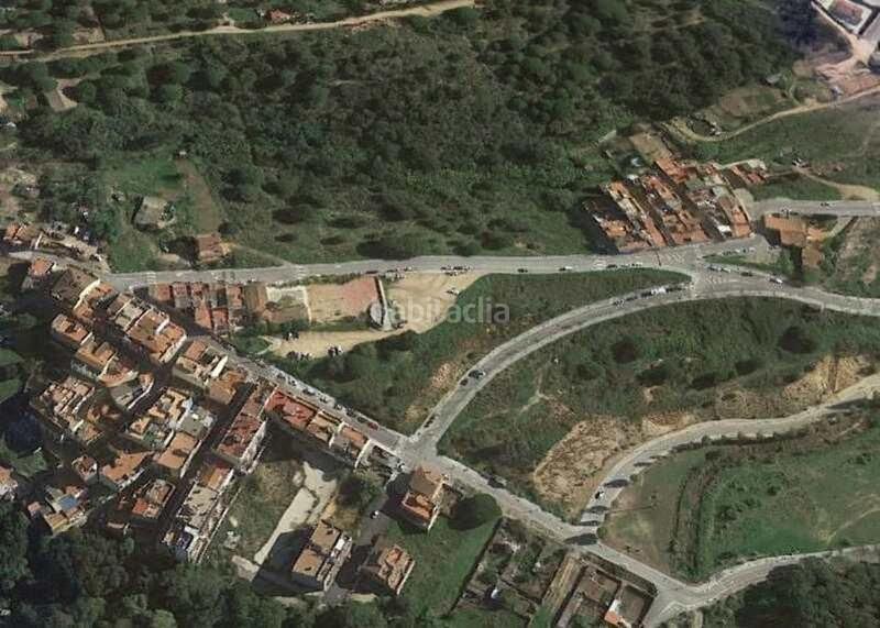 Foto 174bffa7-2e12-40f9-bcd6-a3f51457e0d0. Terreny residencial a Mont Ferrant-Joan Carles I Blanes