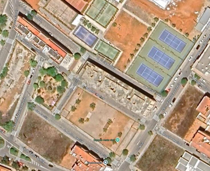 Foto 53cb33dd-182c-41c4-b3e2-f4935490da13. Edificio en Nules