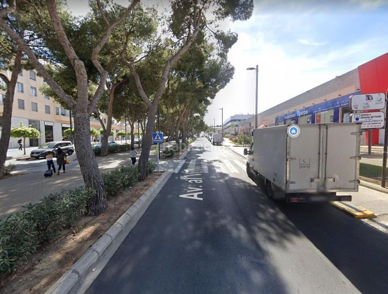 Foto b9f5bcd4-ed43-40dd-9159-55a55c9b7074. Local comercial a Zona Avenida Alta - Auditorio Torrent