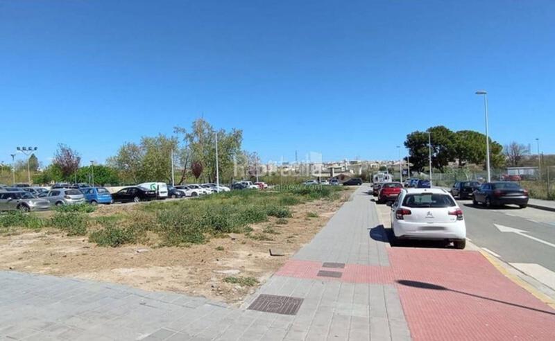 Foto ceeab9ce-caaa-4408-9fae-19fd90127e87. Terreno residencial en Centro Ciudad Manises