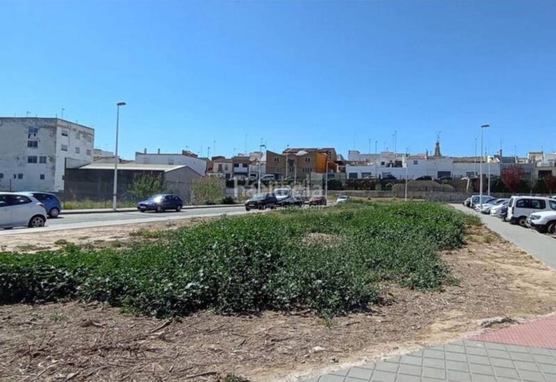 Foto e5170953-2bae-4e3d-8611-1d776a6e75a6. Terreno residencial en Centro Ciudad Manises