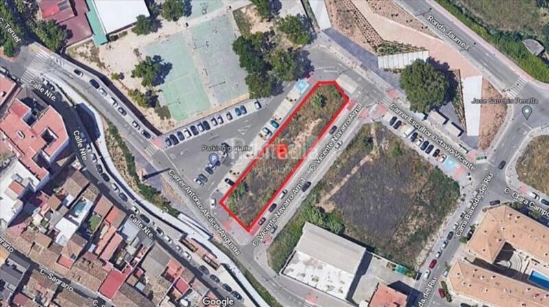 Foto f284e4c9-1894-41a8-a014-1bad205329ec. Terreno residenziale in Centro Ciudad Manises