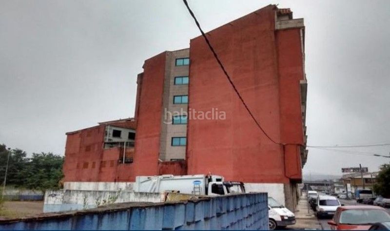 Foto dd9fb32d-5315-463e-9703-f7645396fd87. Edificio in Porriño (O)