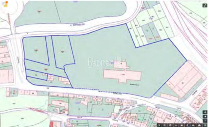 Foto 54fff4fe-c5d1-403c-9579-866870fcf02a. Terrain résidentiel dans Pravia