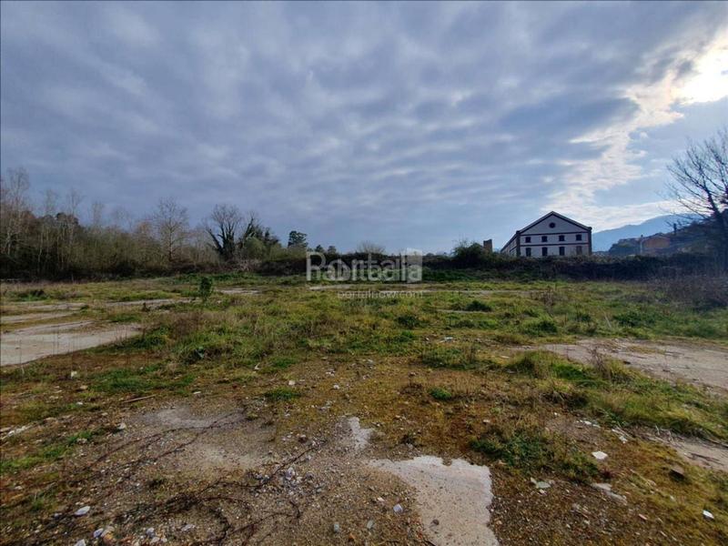 Foto 7ccf6697-b943-4fe1-8721-eedb5e4316b4. Terrain résidentiel dans Pravia