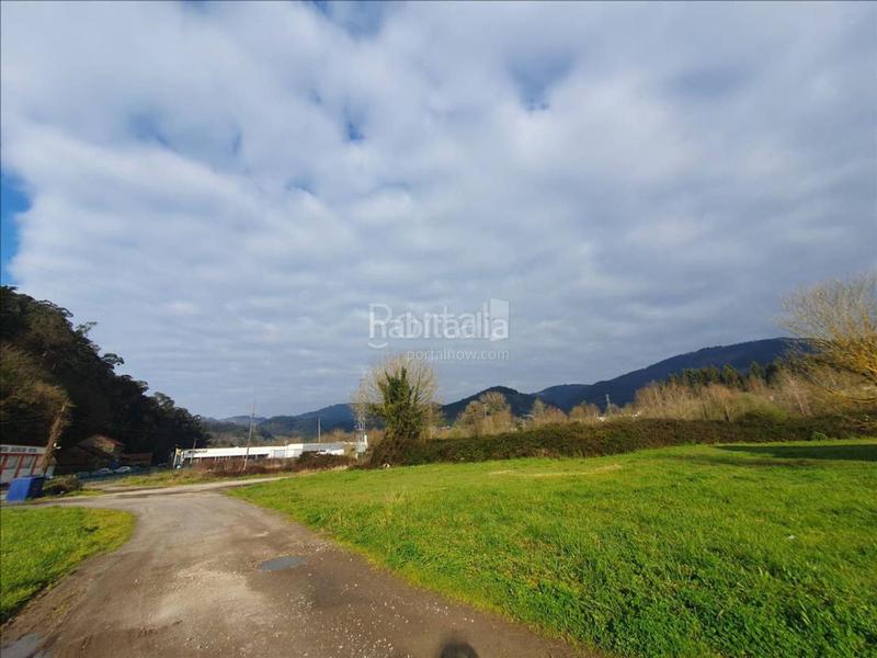 Foto bd72a647-a888-4b4d-9686-f71dfc1b53ba. Terrain résidentiel dans Pravia