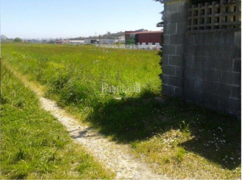 Foto a22bf9bd-aa8c-4e7a-9da3-ad7024e5001b. Terreno residenziale in Maoño - Azoños Santa Cruz de Bezana