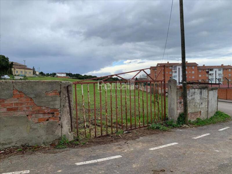 Foto 7b0c0b84-389e-4088-b6d4-894c72b52732. Residential plot in Montevil Gijón