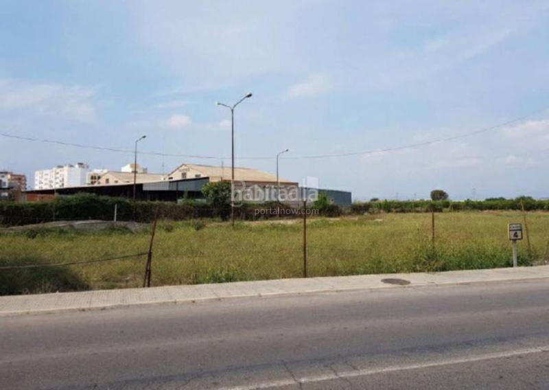 Foto e5f1bbf1-db8a-4bd4-8b33-db7e608f1f1a. Wohngrundstück in Centro Burriana