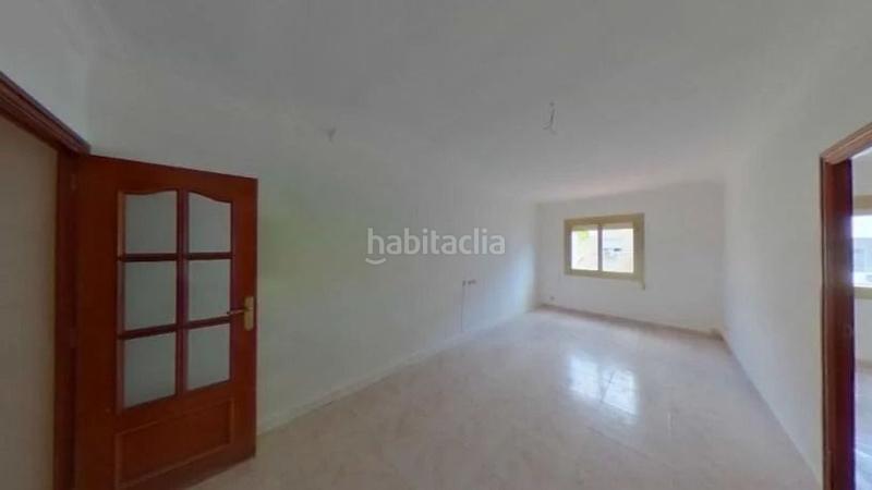 Foto 055360db-fc2a-4903-91a5-d16d5ab2031b. Appartamento in calle de rafael campalans 0 in La Torrassa Hospitalet de Llobregat (L´)