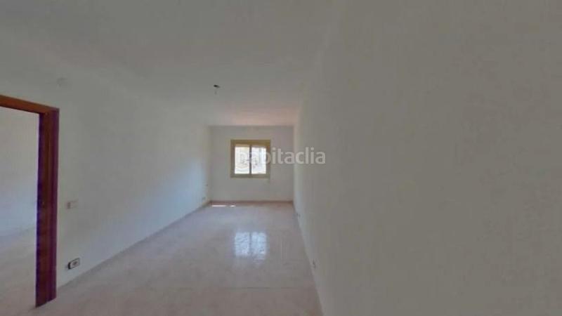 Foto 91e95cc7-3bf8-4043-8637-e2620c74a7df. Appartamento in calle de rafael campalans 0 in La Torrassa Hospitalet de Llobregat (L´)