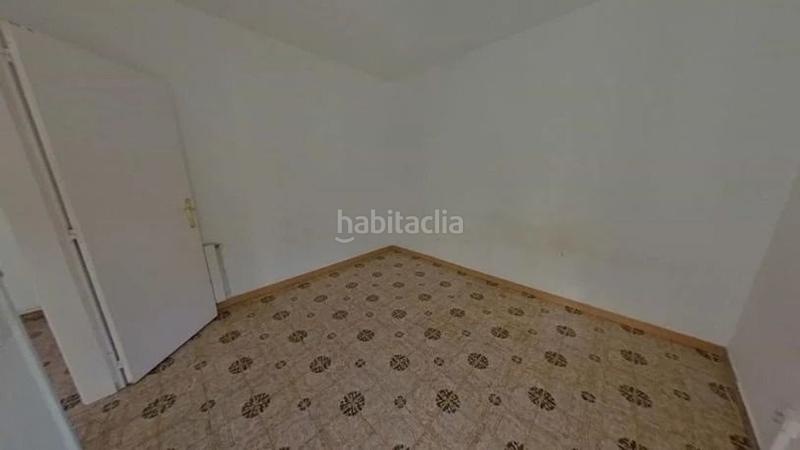 Foto 55205d40-d979-40b7-aba2-045465889871. Pis a calle del cadí 0 a Turó de la Peira Barcelona