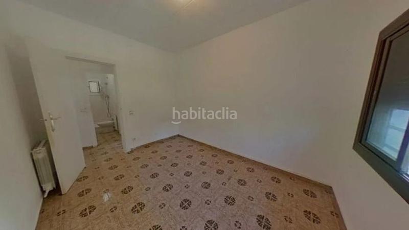 Foto 7bb23c9f-72a6-4810-9473-a1d643def56a. Pis a calle del cadí 0 a Turó de la Peira Barcelona