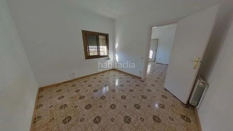 Foto c8f0e54c-0bba-4715-9d17-d676fea7af4d. Piso en calle del cadí 0 en Turó de la Peira Barcelona