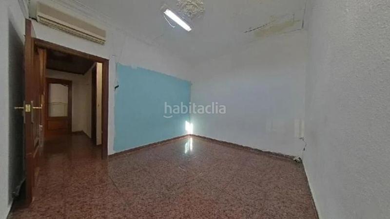 Foto c48007cc-766b-4c14-b18a-060c0929fe18. Piso en Raval Barcelona