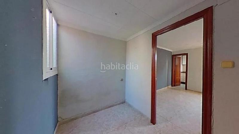 Foto 7d91eef7-07bd-48c6-980b-413c5bc01361. Pis a calle de vallparda 54 a Collblanc Hospitalet de Llobregat (L´)