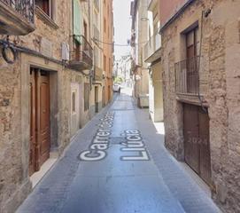 Local commercial  Carrer de santa llúcia. Amplio local comercial en manresa  oportunidad de inversión