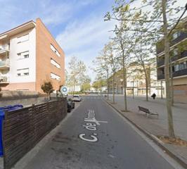 Piso  Carrer montmell. Amplio piso en santa margarida i els monjos oportunidad de refor