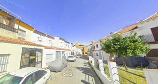 Casa adosada  Isla de saltes. Amplio adosado en la costa de la luz  oportunidad para reformar