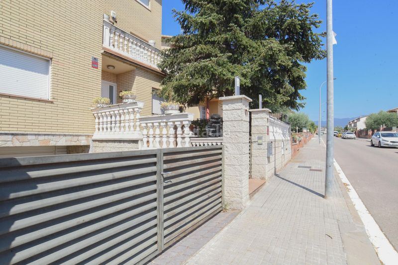 Foto 5c81b918-c8ae-49bd-bd1d-8196129a5f54. Piso casa en venta en calle josep pla en Llinars del Vallès