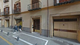 Pis a calle Pavaneras
