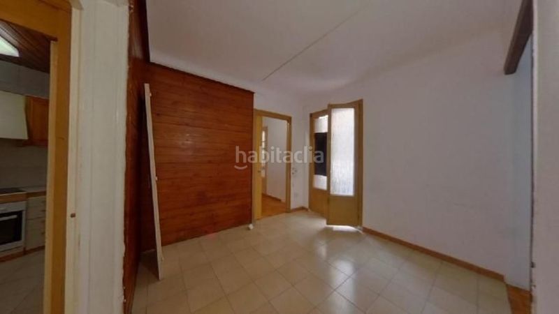 Foto a463a947-5041-4586-9084-560921cfa78c. Pis a El Clot Barcelona