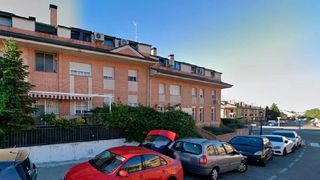 Etagenwohnung  Calle cantabria. Oficina en venta en calle cantabria