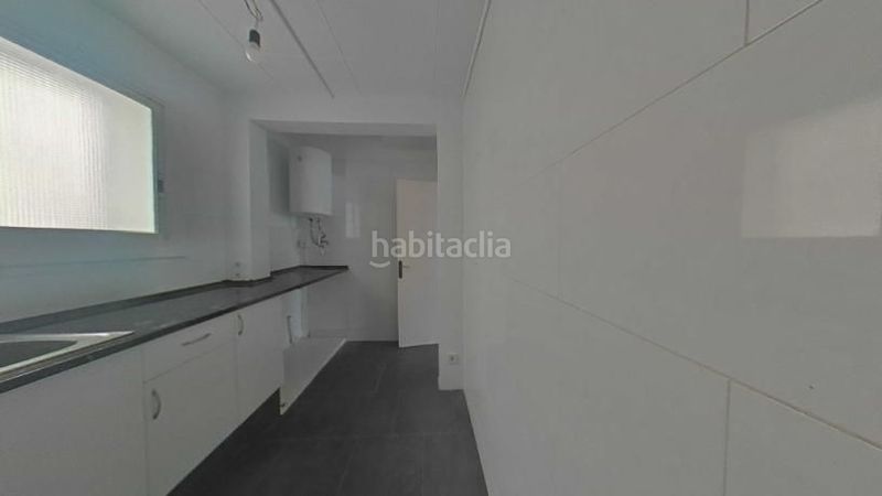 Foto 57cd4985-7e6c-4a83-bc32-47a54f1da08a. Pis a Sant Martí de Provençals Barcelona